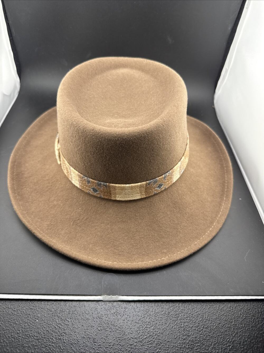 Vintage Women's Hat 100% Wool Felt Scala Size Small Made In USA Brown
